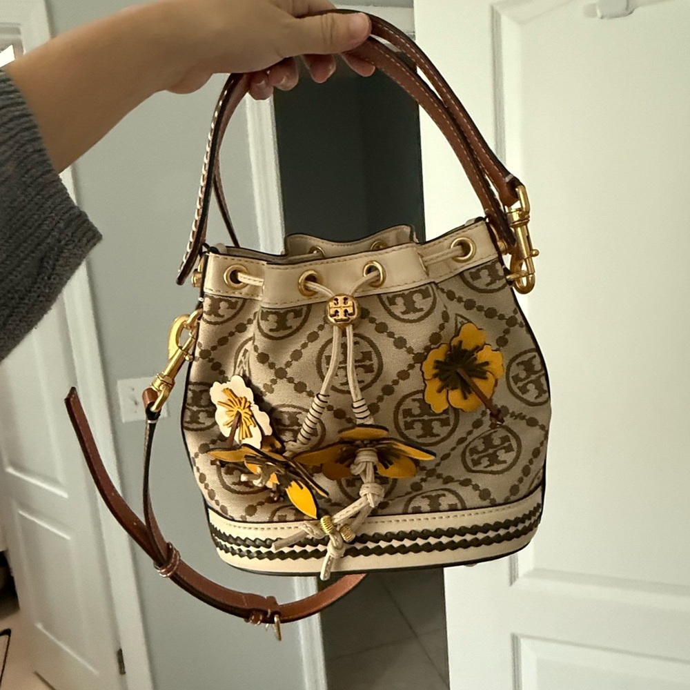 NWT Tory Burch Floral Bucket Bag